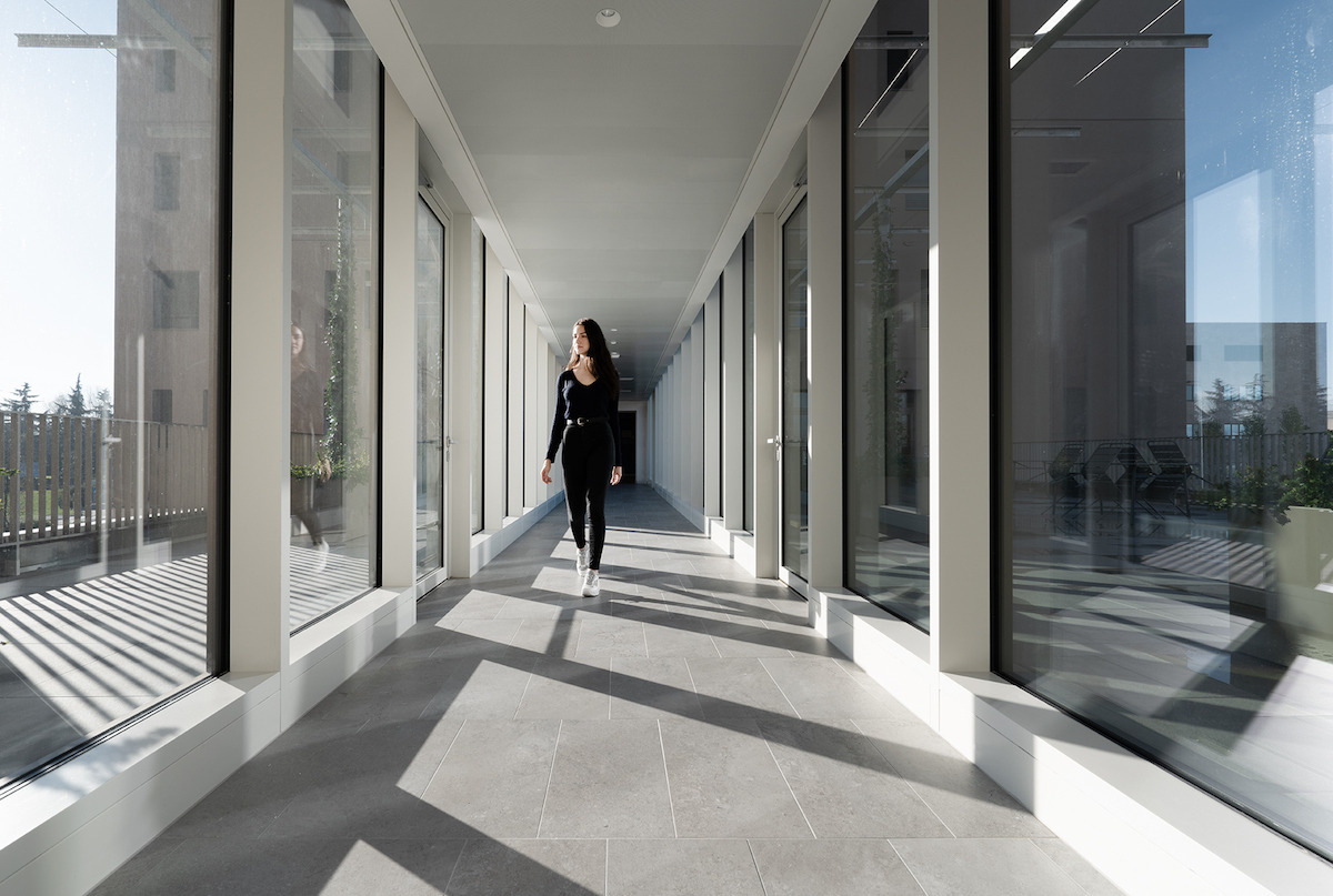 人性和谐绿意盎然的人文学府宿舍-2