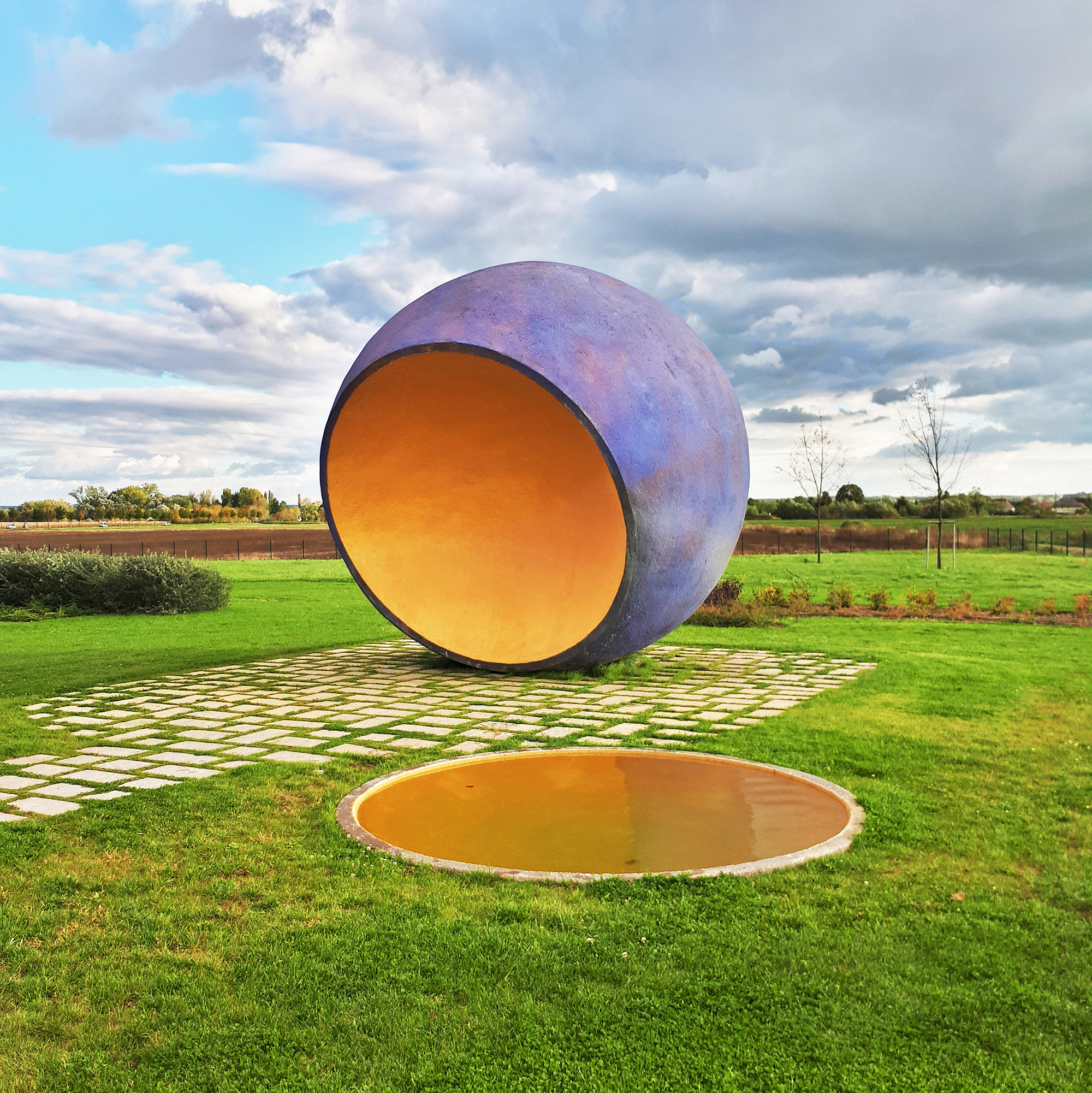 2016 年建造的 Somló 地标雕塑-2