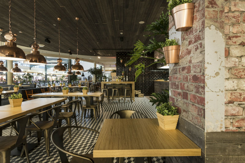 芬兰 Rapido Fresh & Easy Deli 现代室内设计-6