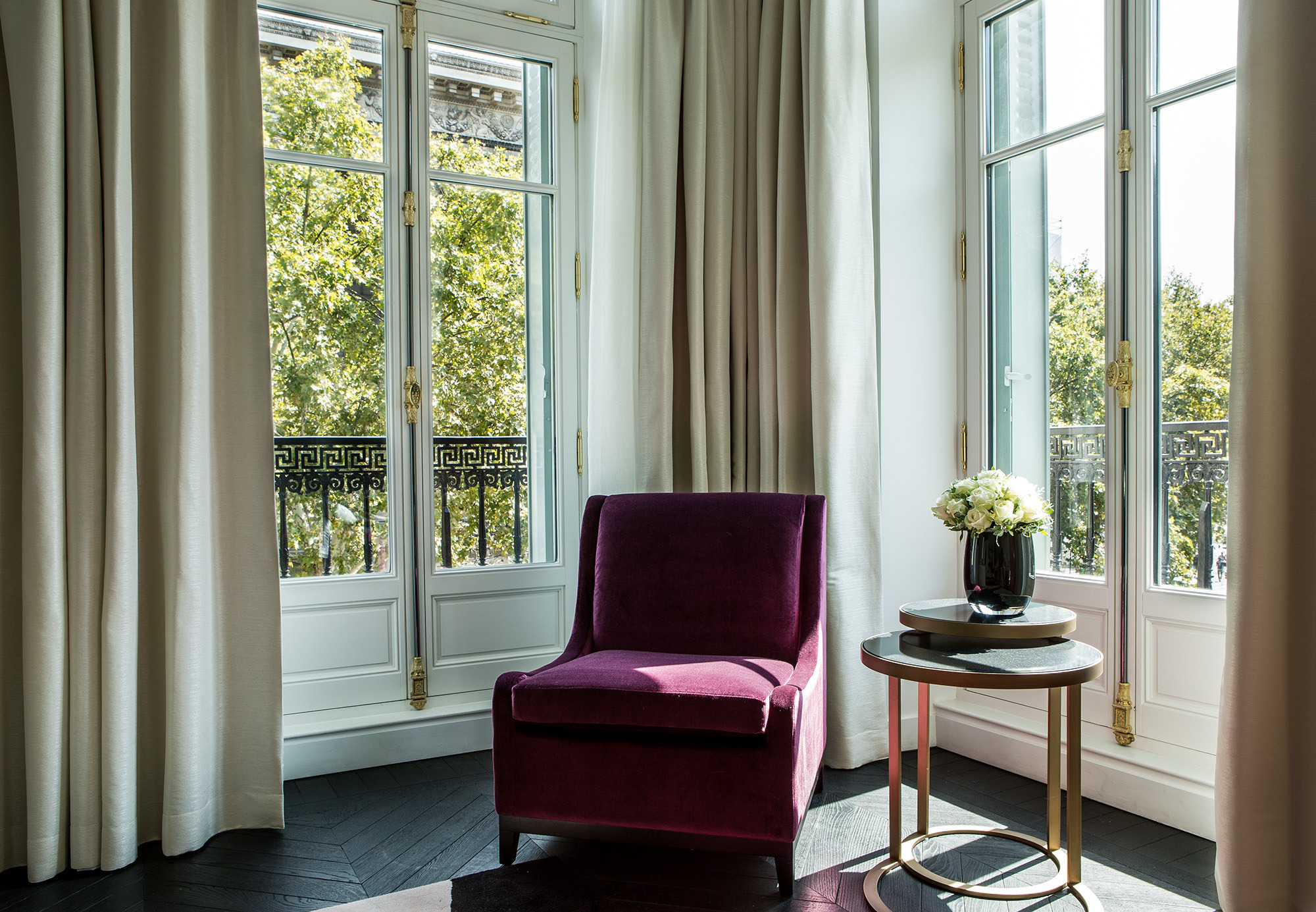 巴黎馥颂酒店 | 粉色与黑色演绎的法式浪漫-57