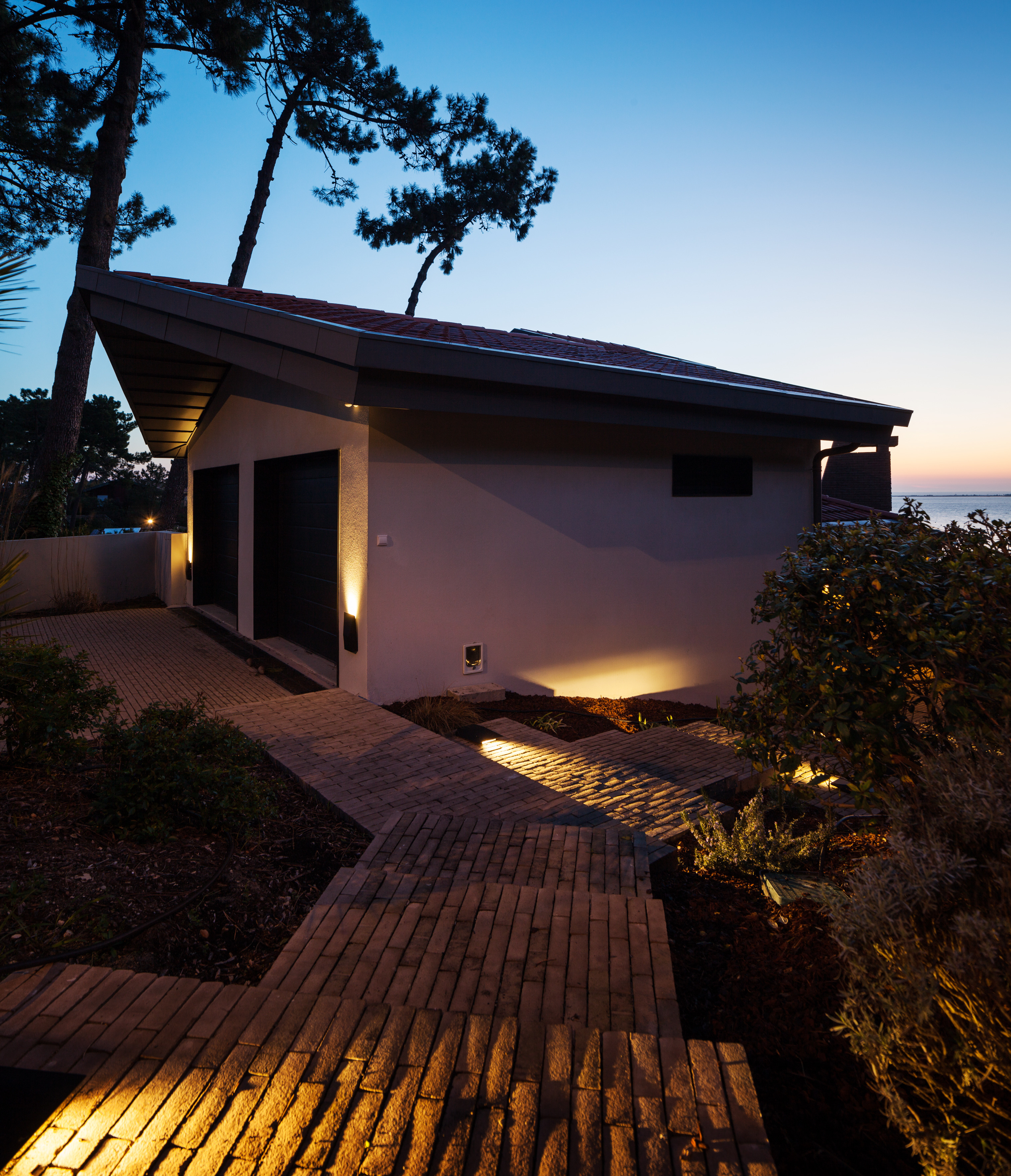 融合环境的法国海岛别墅设计-6