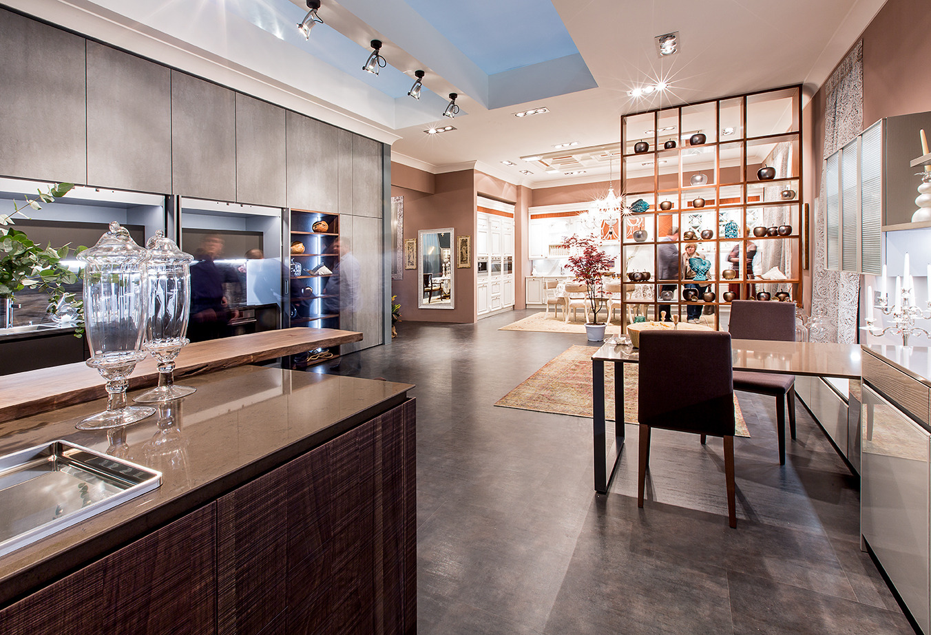 米兰国际家具展上的 VERONA MOBILI 展位设计-33