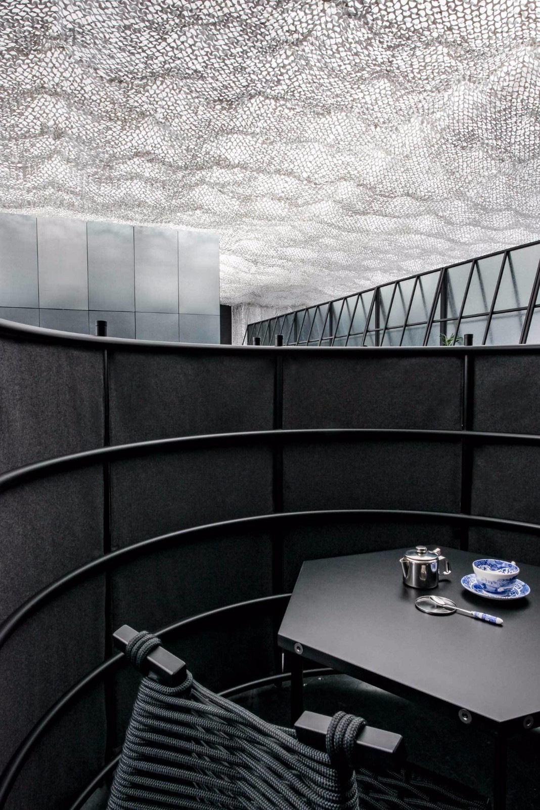 多元空间的无限可能——RUSSELL & GEORGE 的一站式工作休闲场所-9