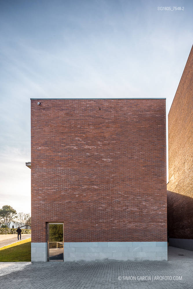 阿尔瓦罗·西扎的 Llinars 音乐厅-8