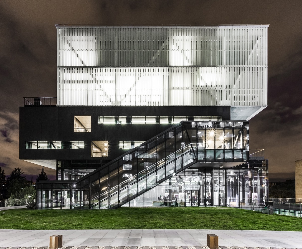 波哥大杰弗里亚大学艺术学院新建筑,城市与自然交融-64