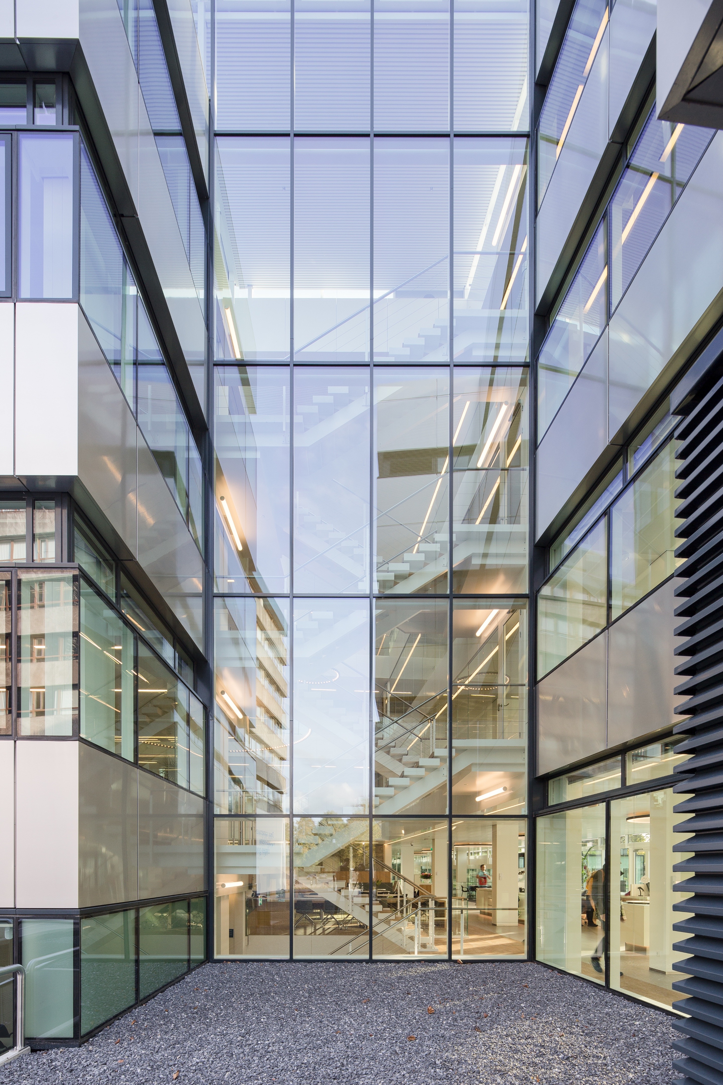 范斯潘东克企业大厦-2