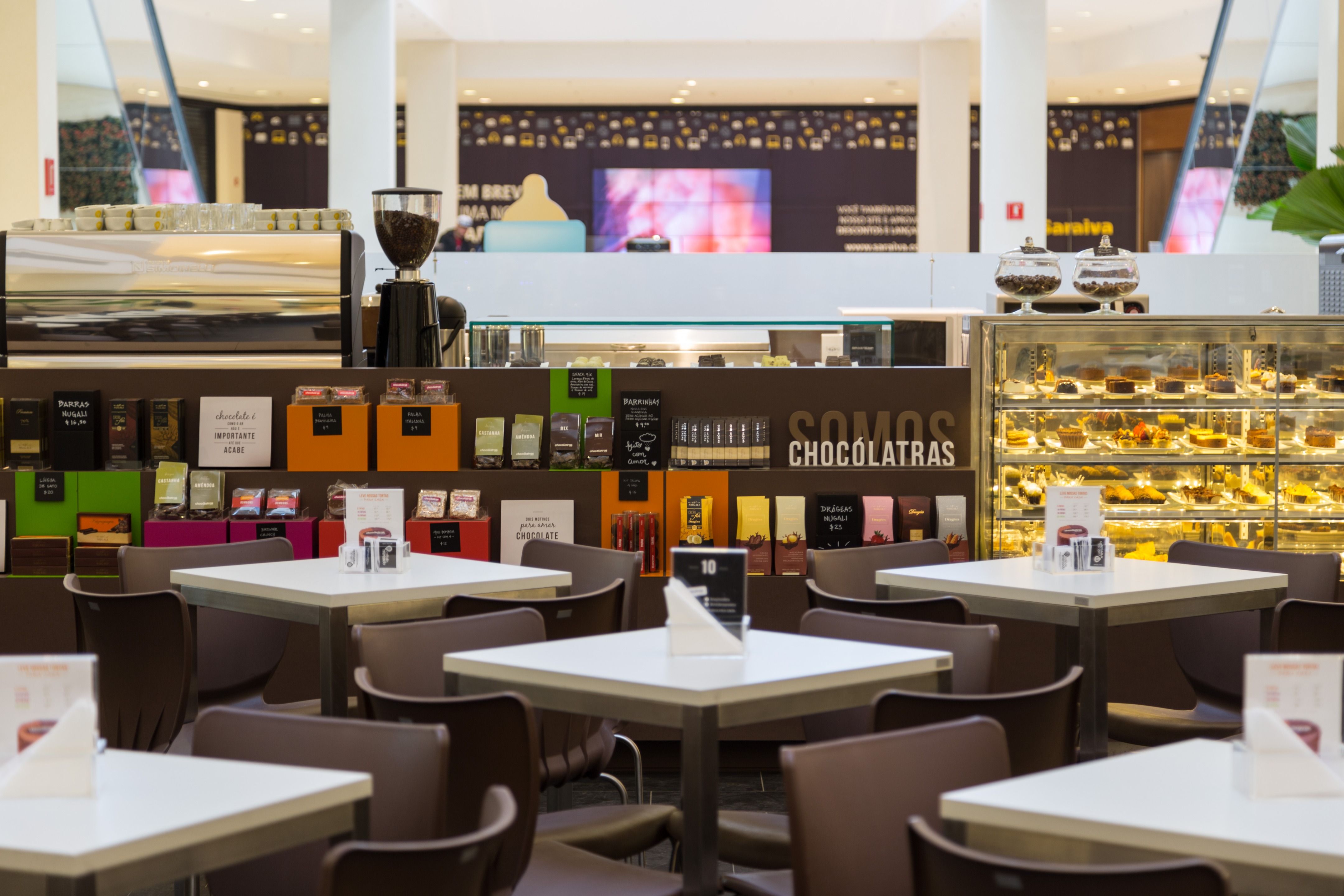 巧克力主题咖啡馆设计-8