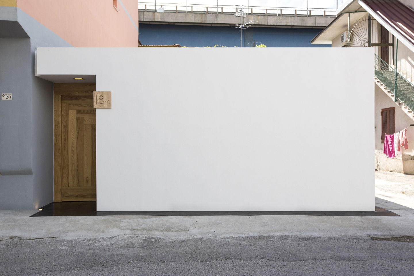 简约重生 | 废旧仓库变现代公寓-1