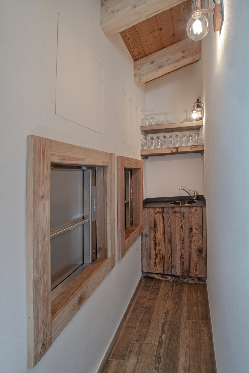 雪山之上的温馨猫舍——La Tana del Gatto 餐厅设计-67