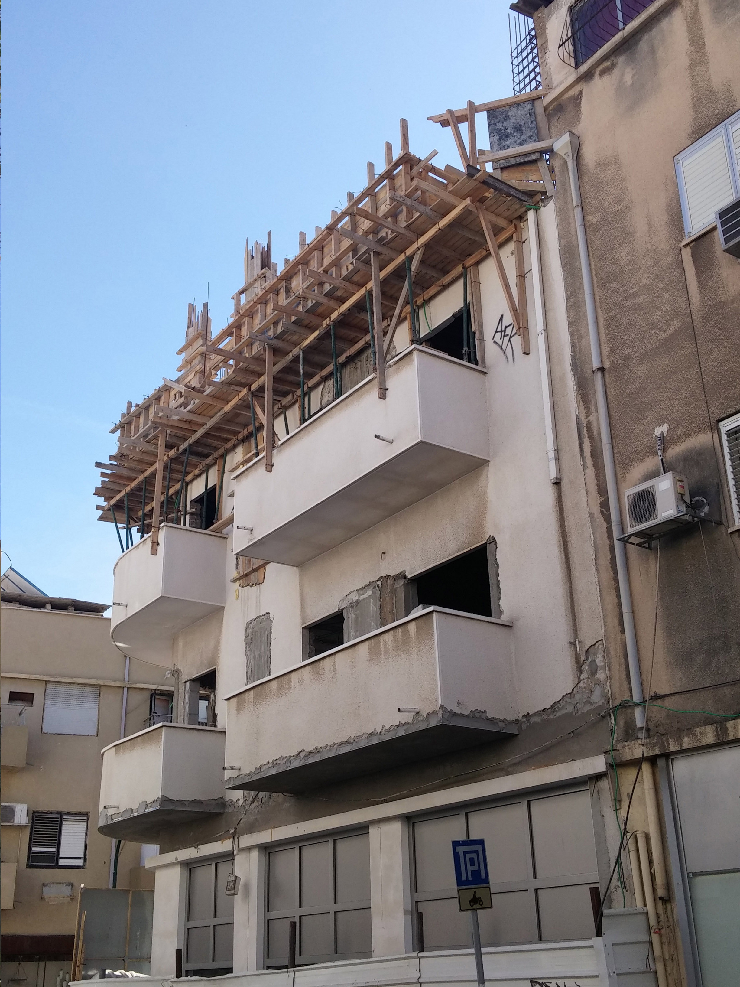 经典公寓楼的现代改造,打造多样化住宅空间-3