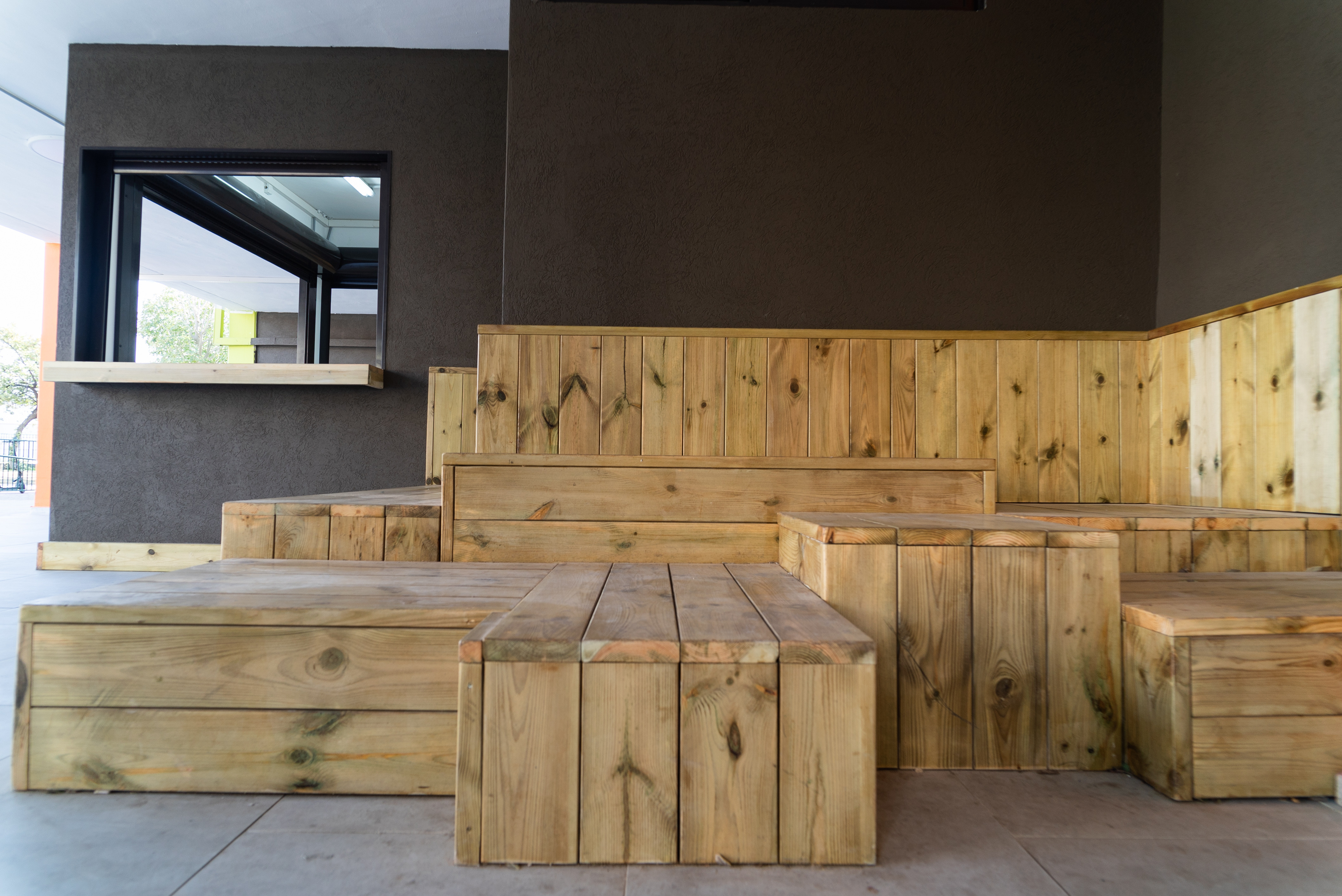 小空间，大变革——以色列巴特亚姆市沙 azar 高中入口改造-5