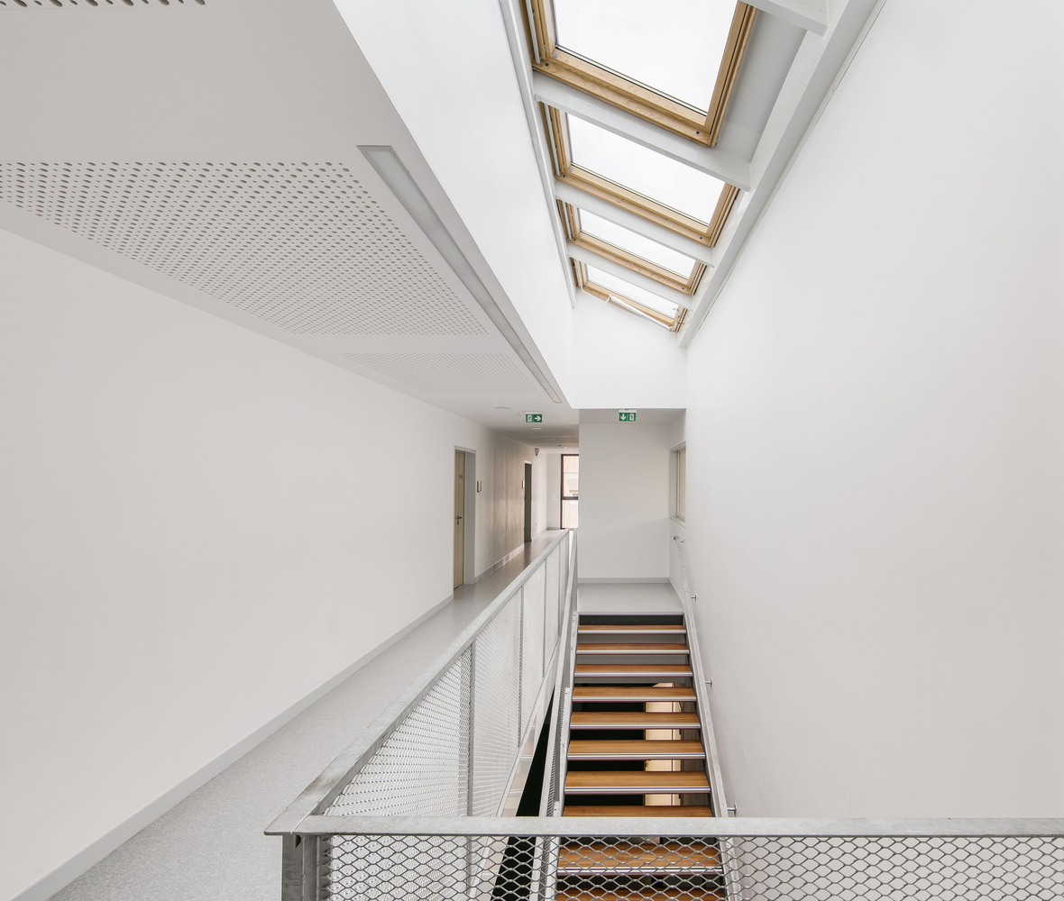 法国 Pluvigner 学校优雅木结构扩建-24