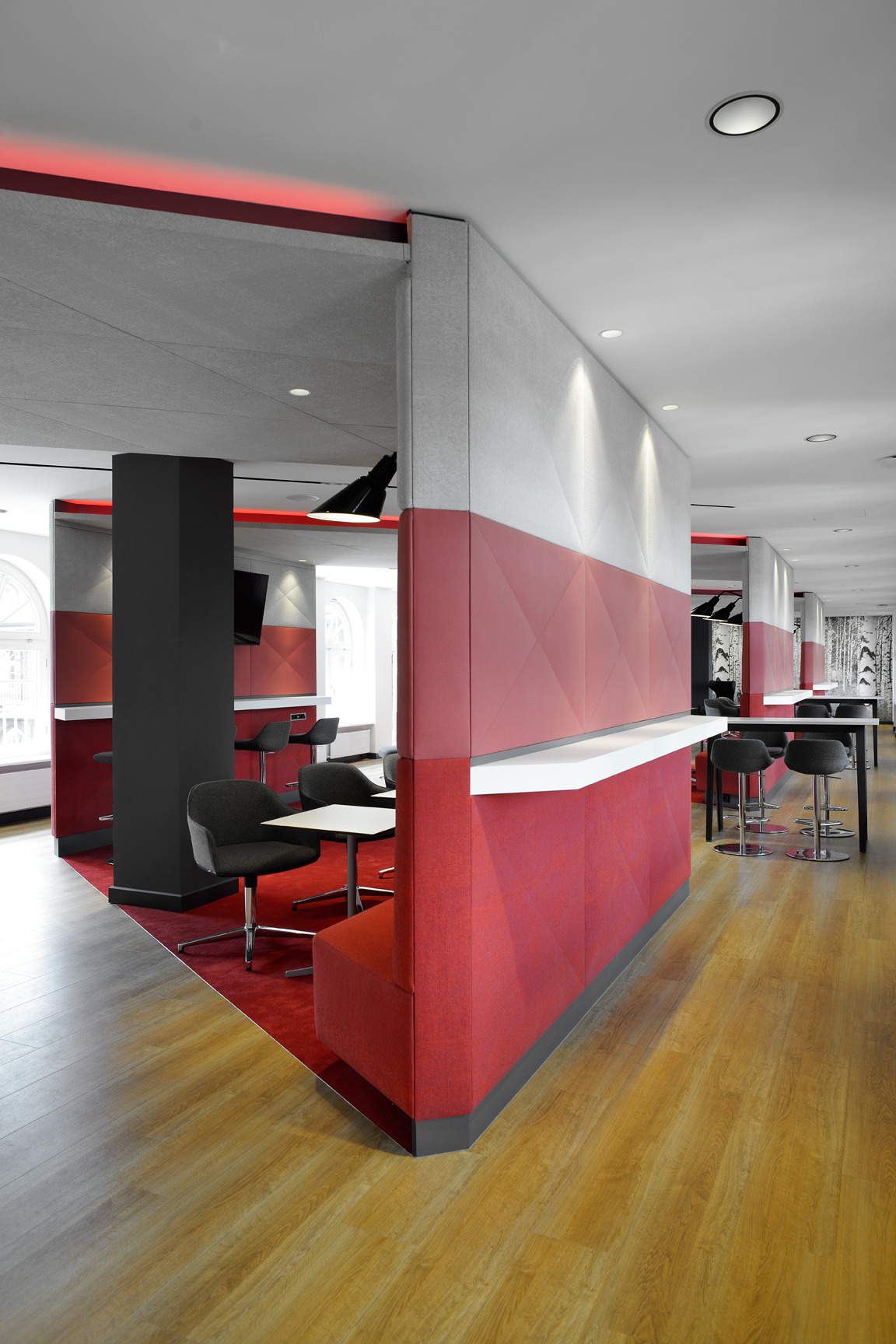 汉堡企业咨询公司办公室的社交中心设计-11