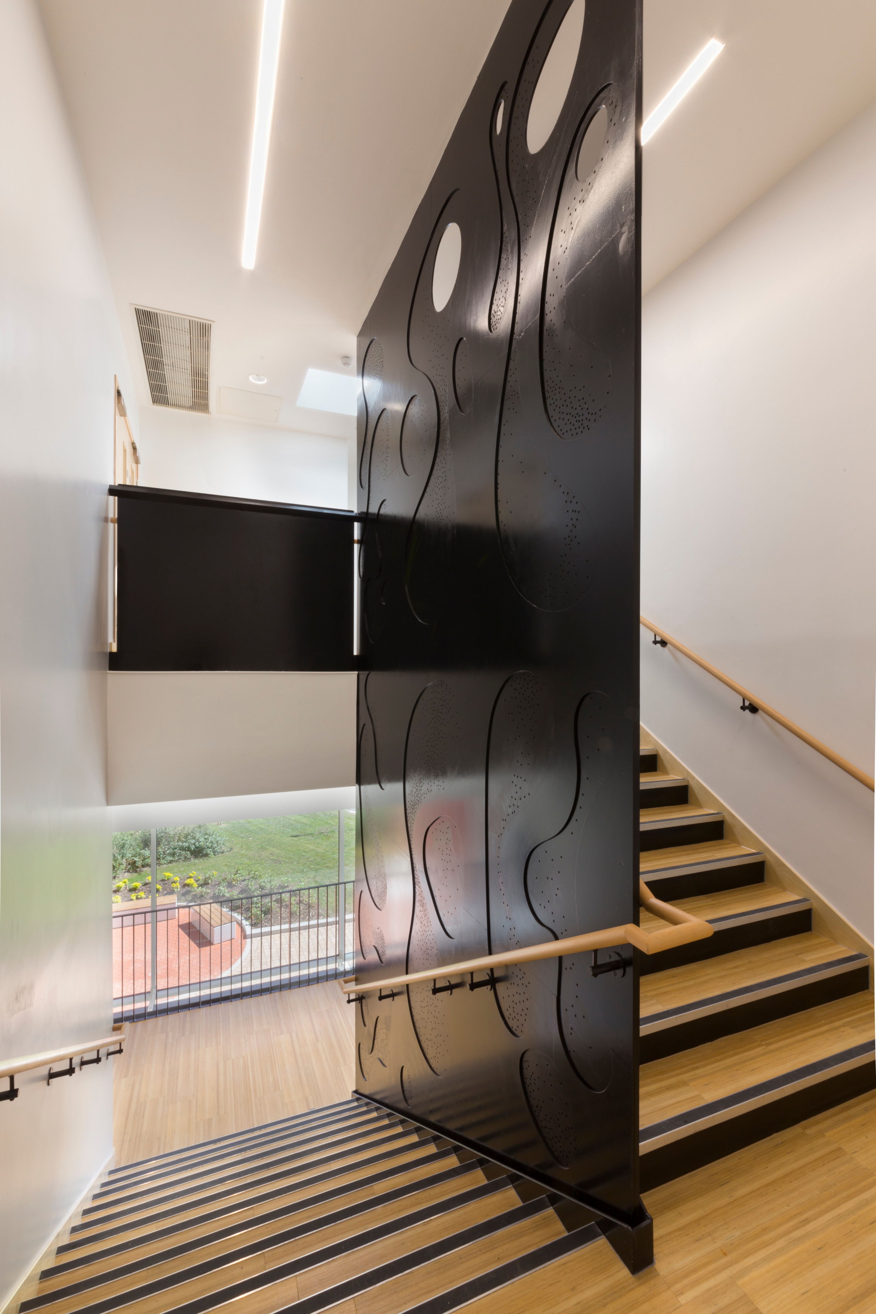 约瑟夫·莱基学院 · 融入环境的创新教学空间-13