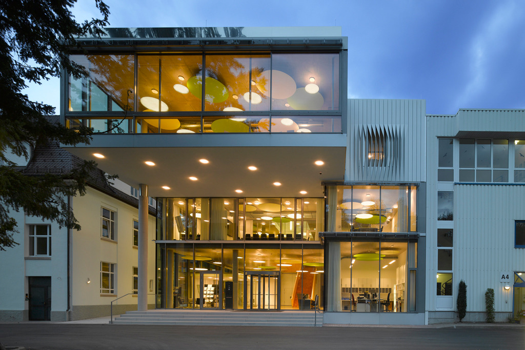 施迈茨通信中心-0