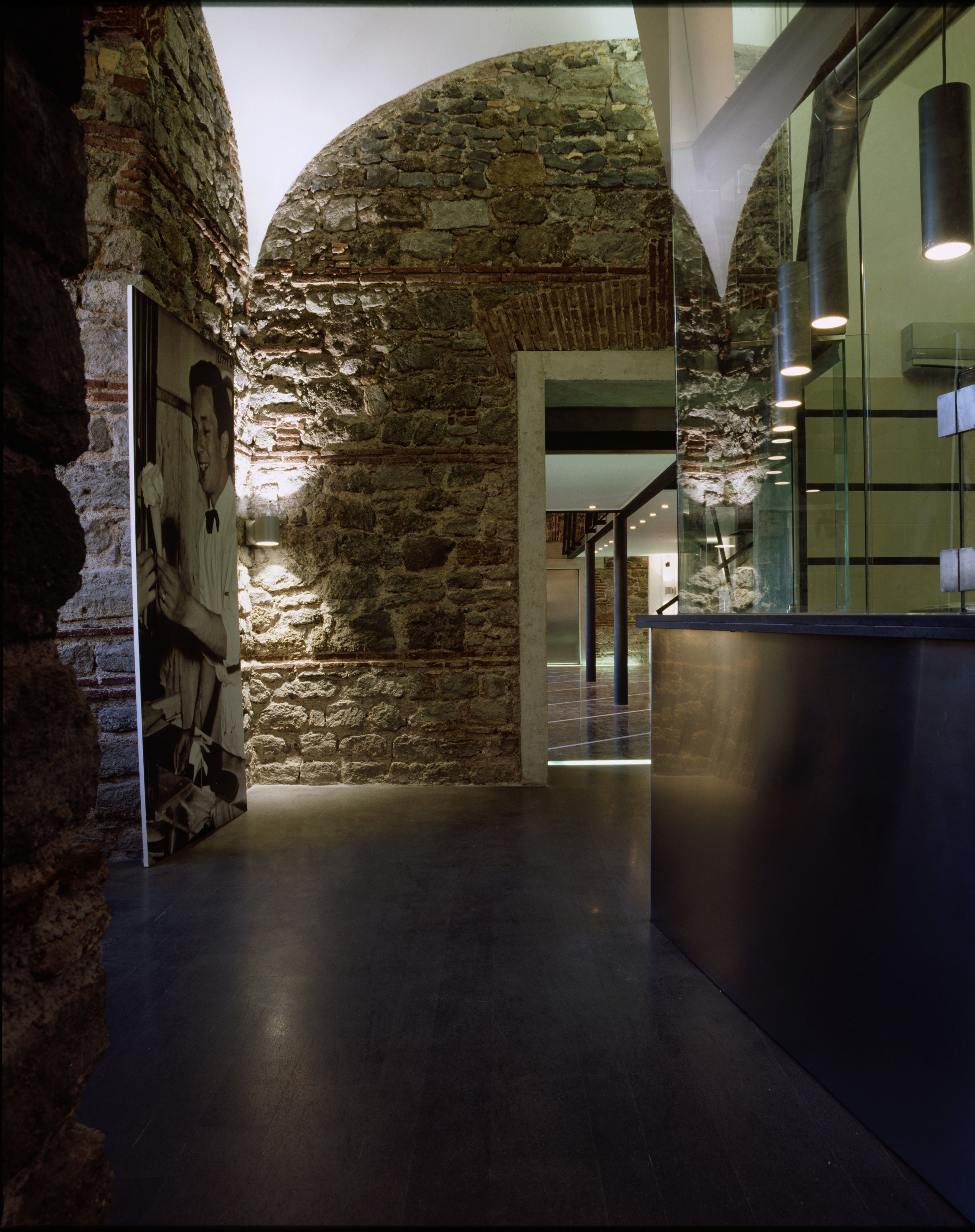 意大利百年建筑中的 Gelateria a Frascati 改造设计-9