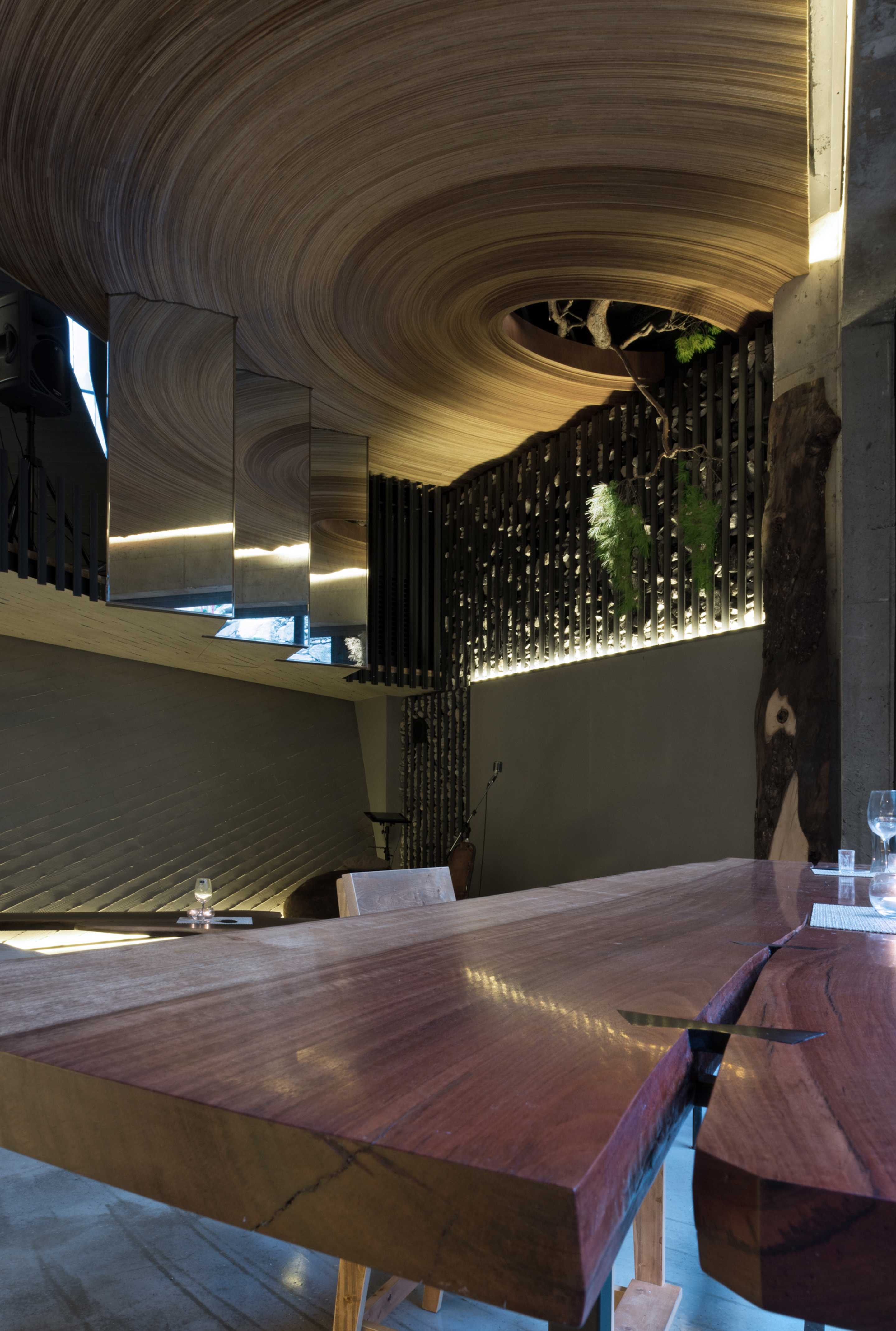 多样空间会所，自然与人工的完美融合-48