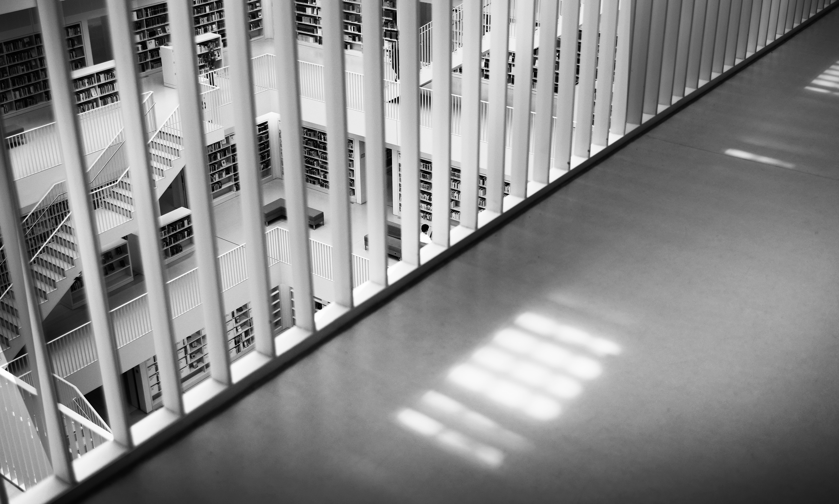 Stuttgart Bibliothek - N 48° 47.507789' E 9° 11.036882'-3