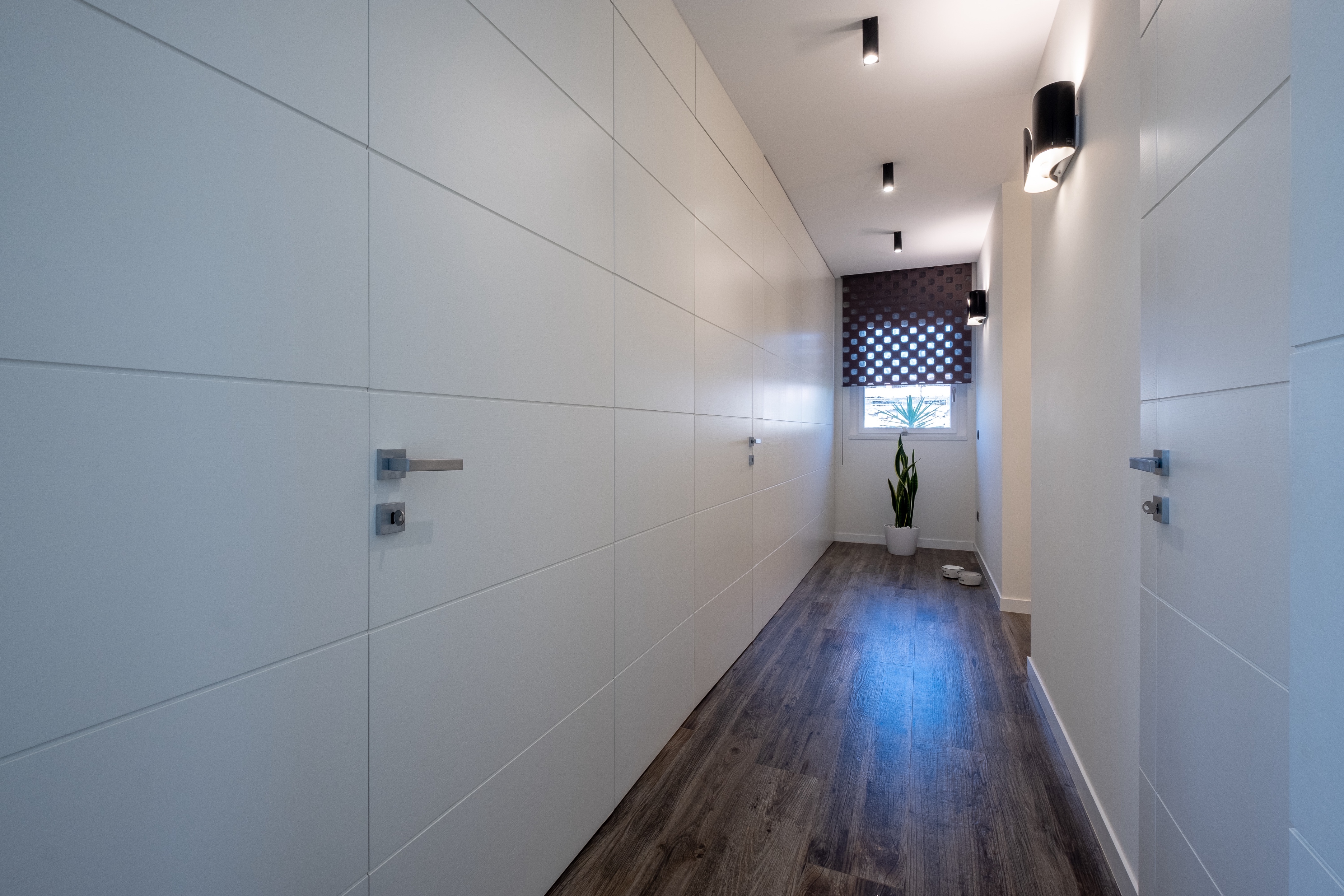 意大利普利亚海景别墅，现代风格与自然融合-1