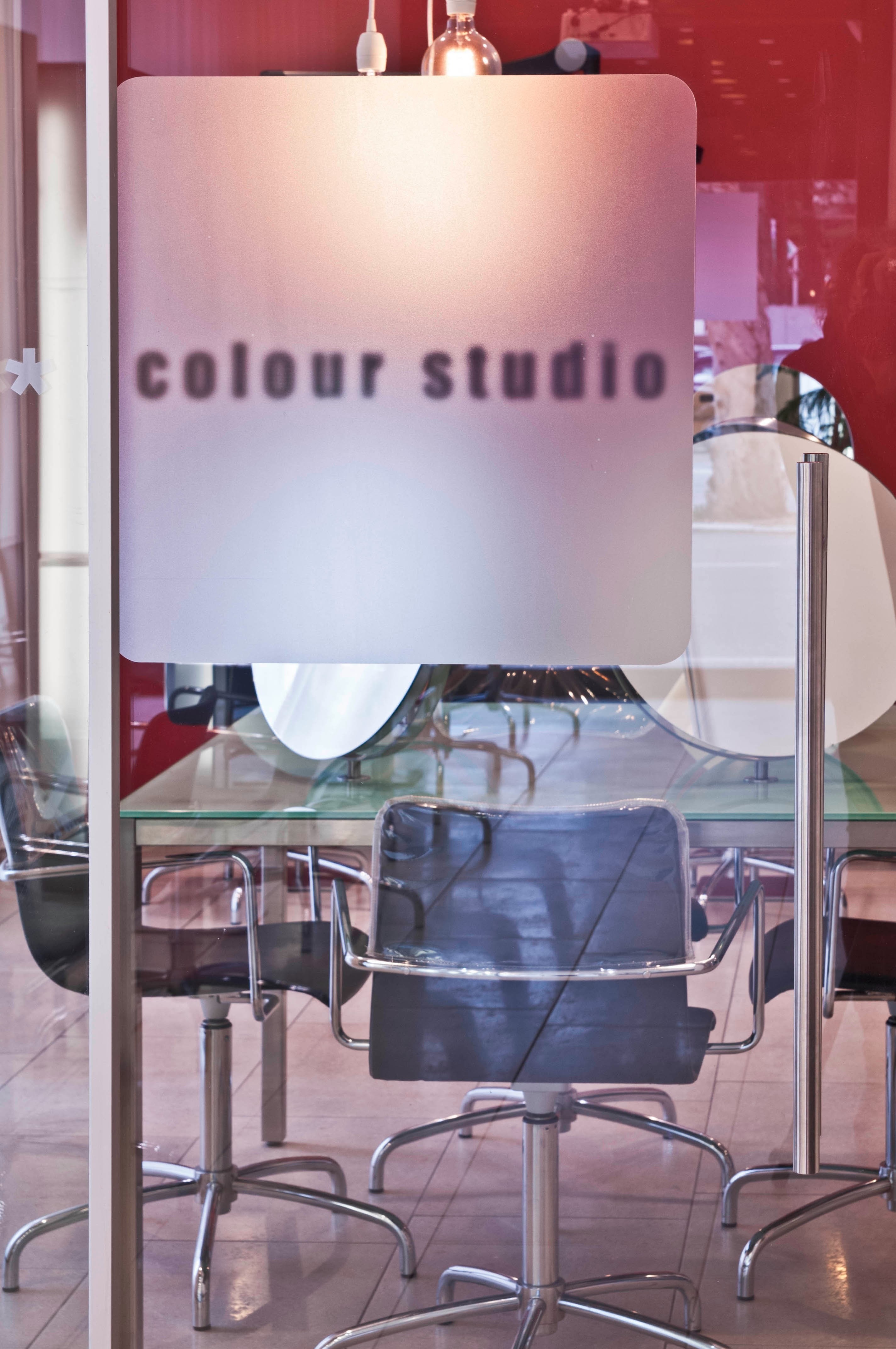 S 和 N 我理发店-17