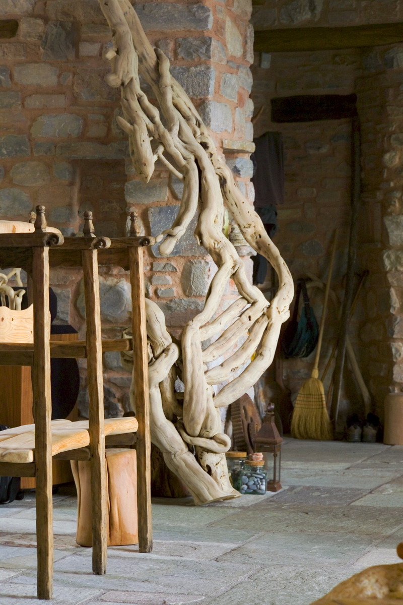 Pelion 山间混凝土石屋，融入自然的简约生活-53