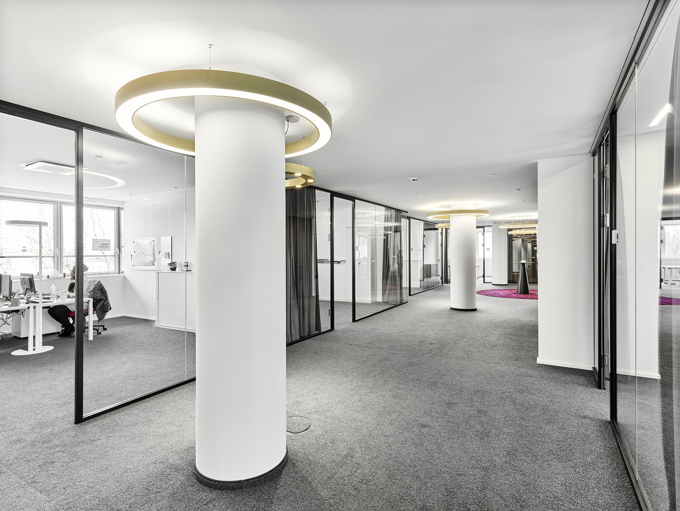 2017 年完成的办公室室内设计案例-27