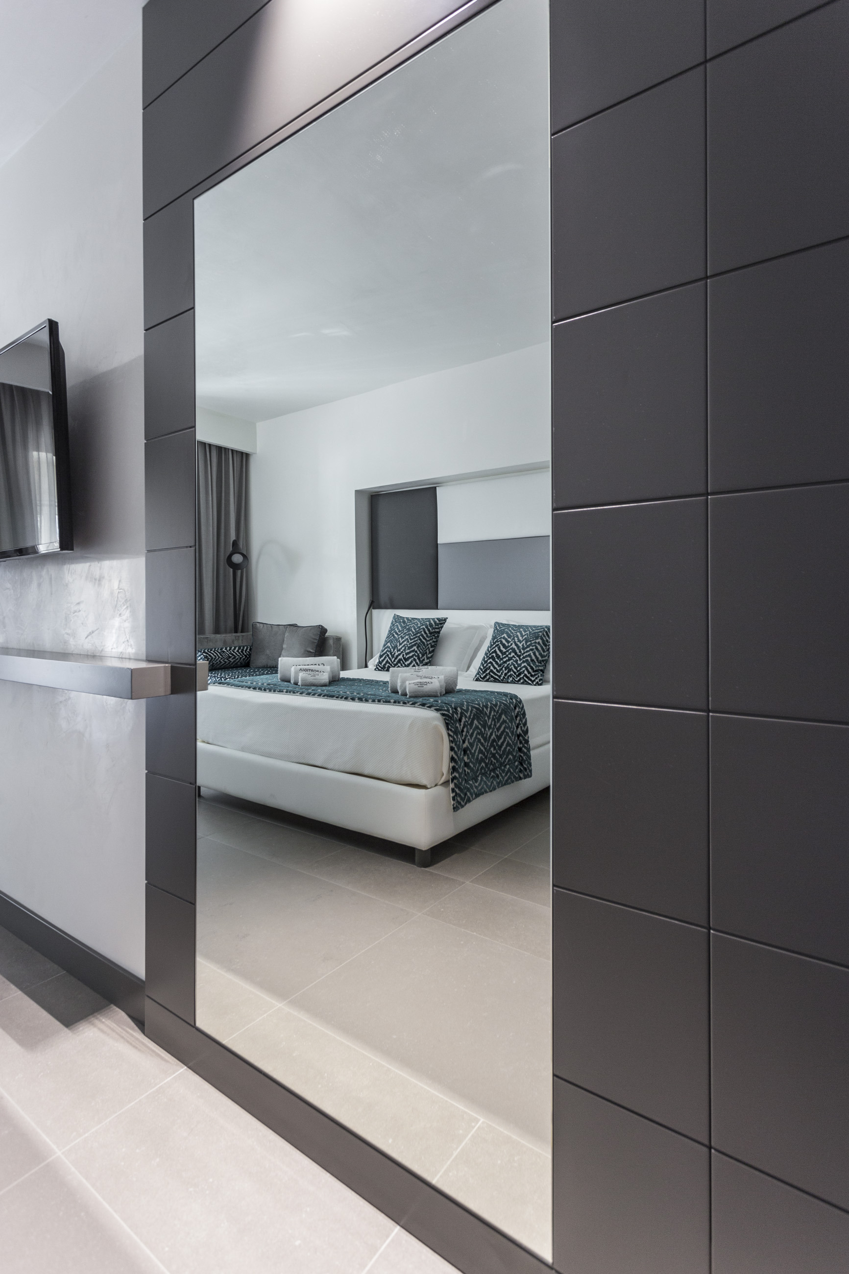 古城中的现代奢华——意大利 Caportigia Boutique Hotel 设计-30