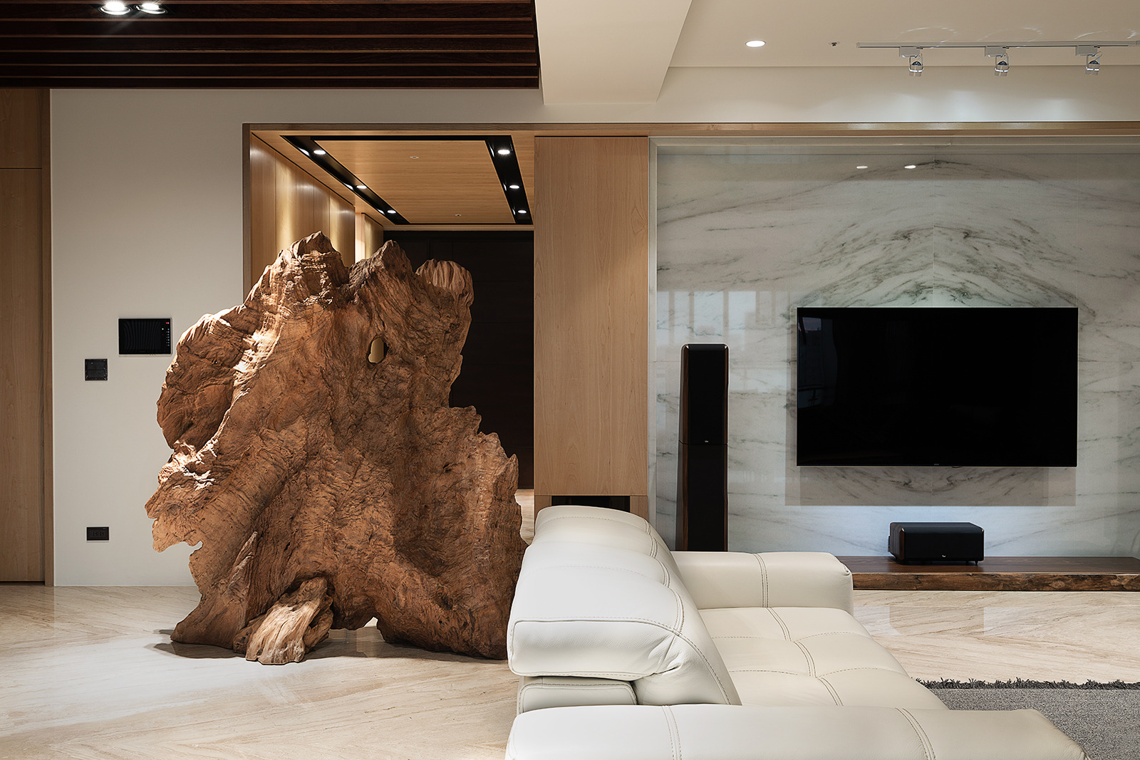 2018 年完工的 MUMU 公寓楼 | 混凝土与室内设计的完美结合-3