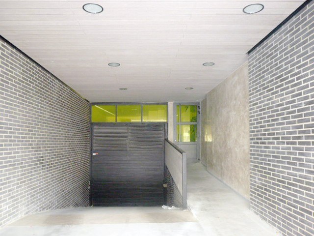 城市夹缝中的精致公寓楼-49