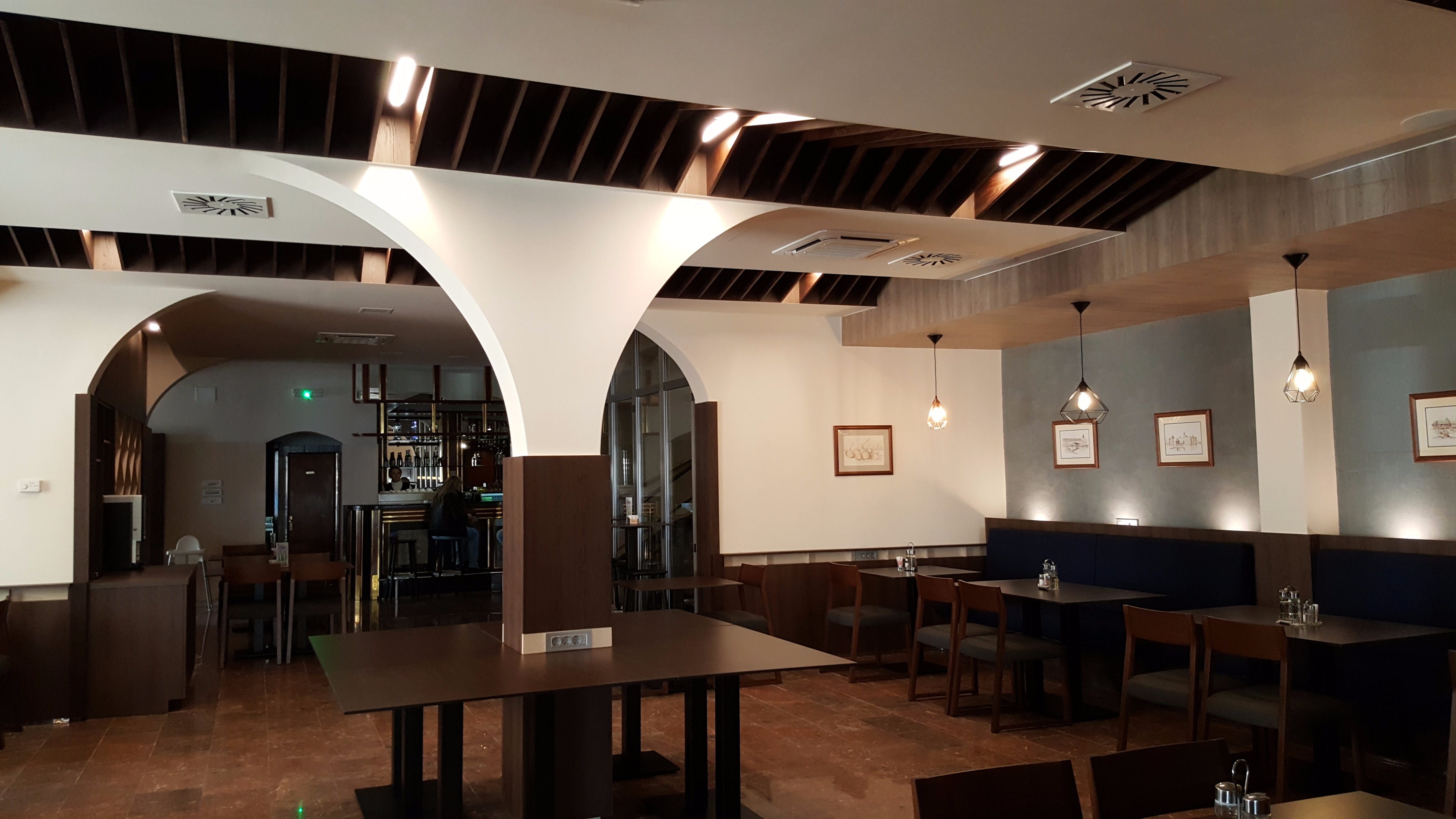 知名设计师打造酒店餐厅翻新典范-27