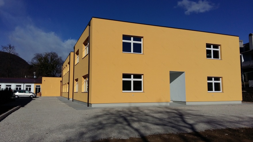 双语斯洛文尼亚· 意大利补偿机构学校翻新-5