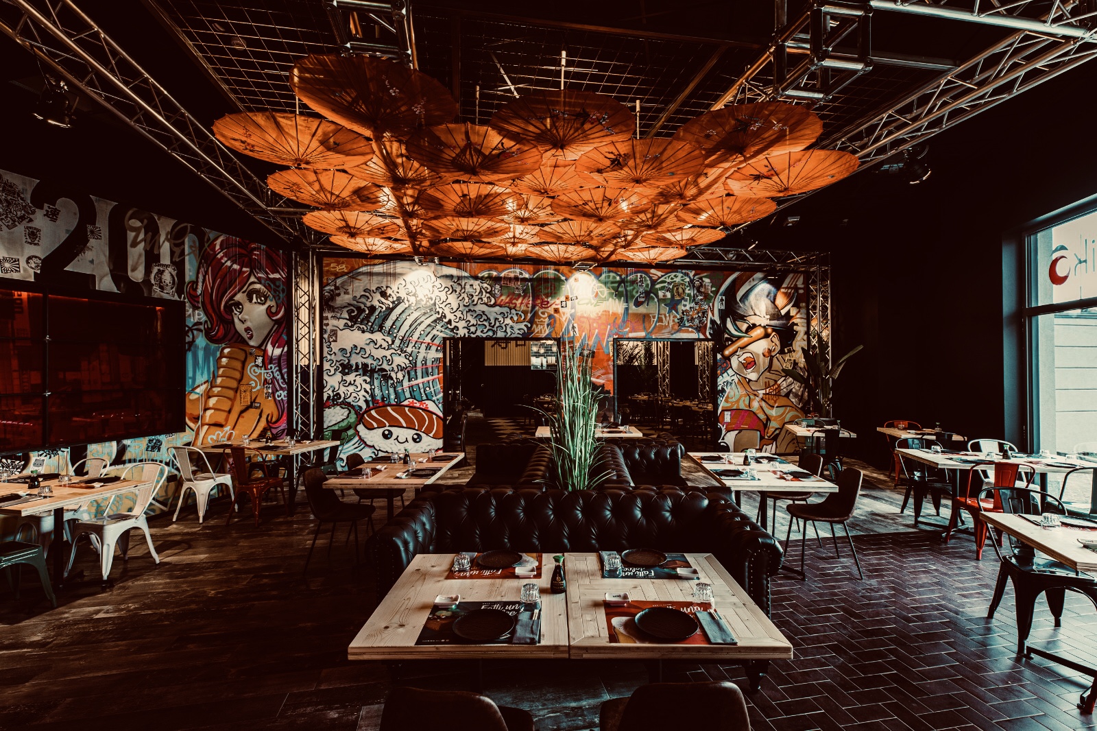 炫彩都市·日本动漫风餐厅设计-6