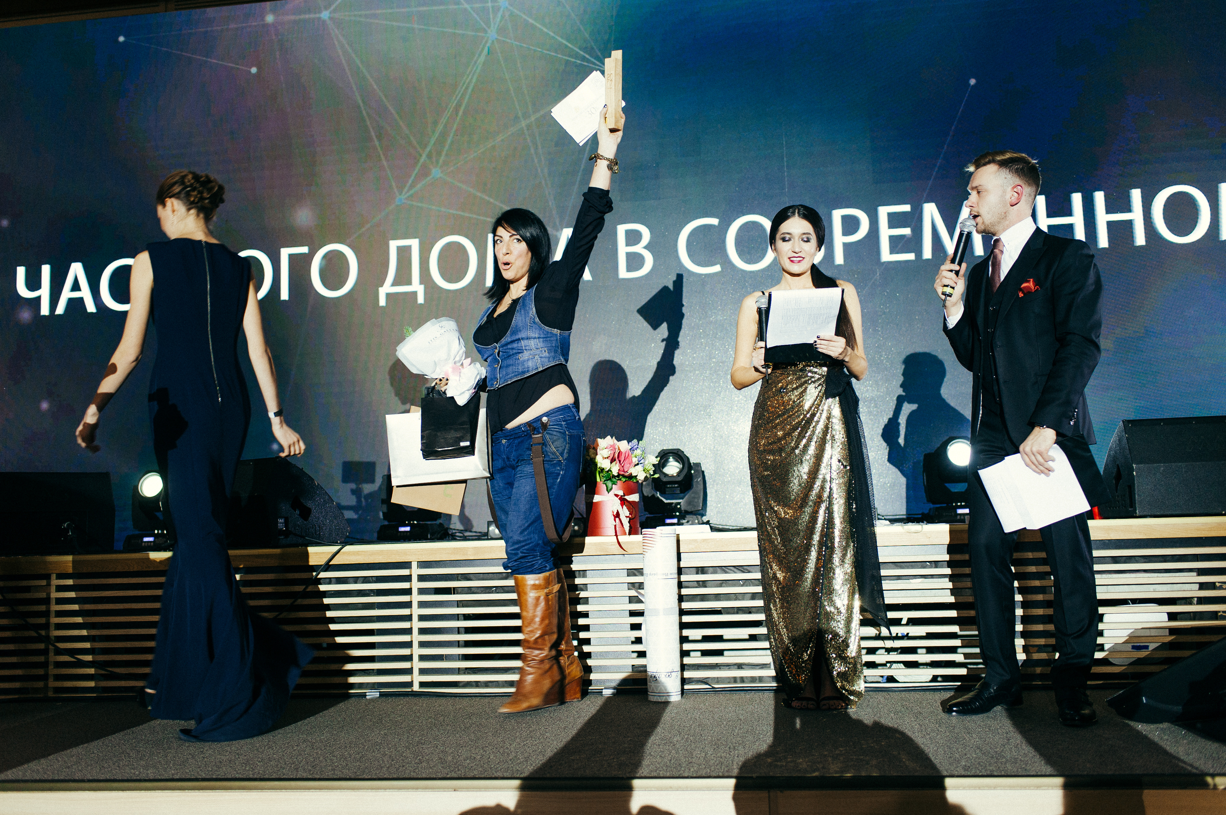 乌克兰"太阳之屋" | 融合波斯文化与现代设计的住宅空间-13