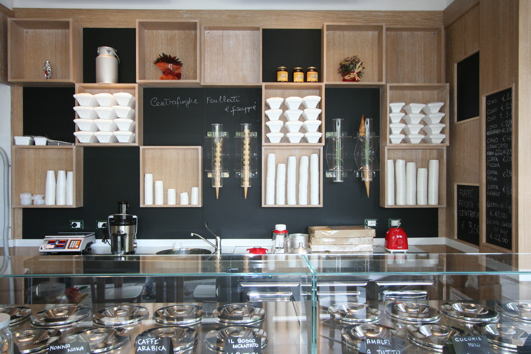 罗马纳卡罗玛冰淇淋店——现代乡村风格的魅力-2