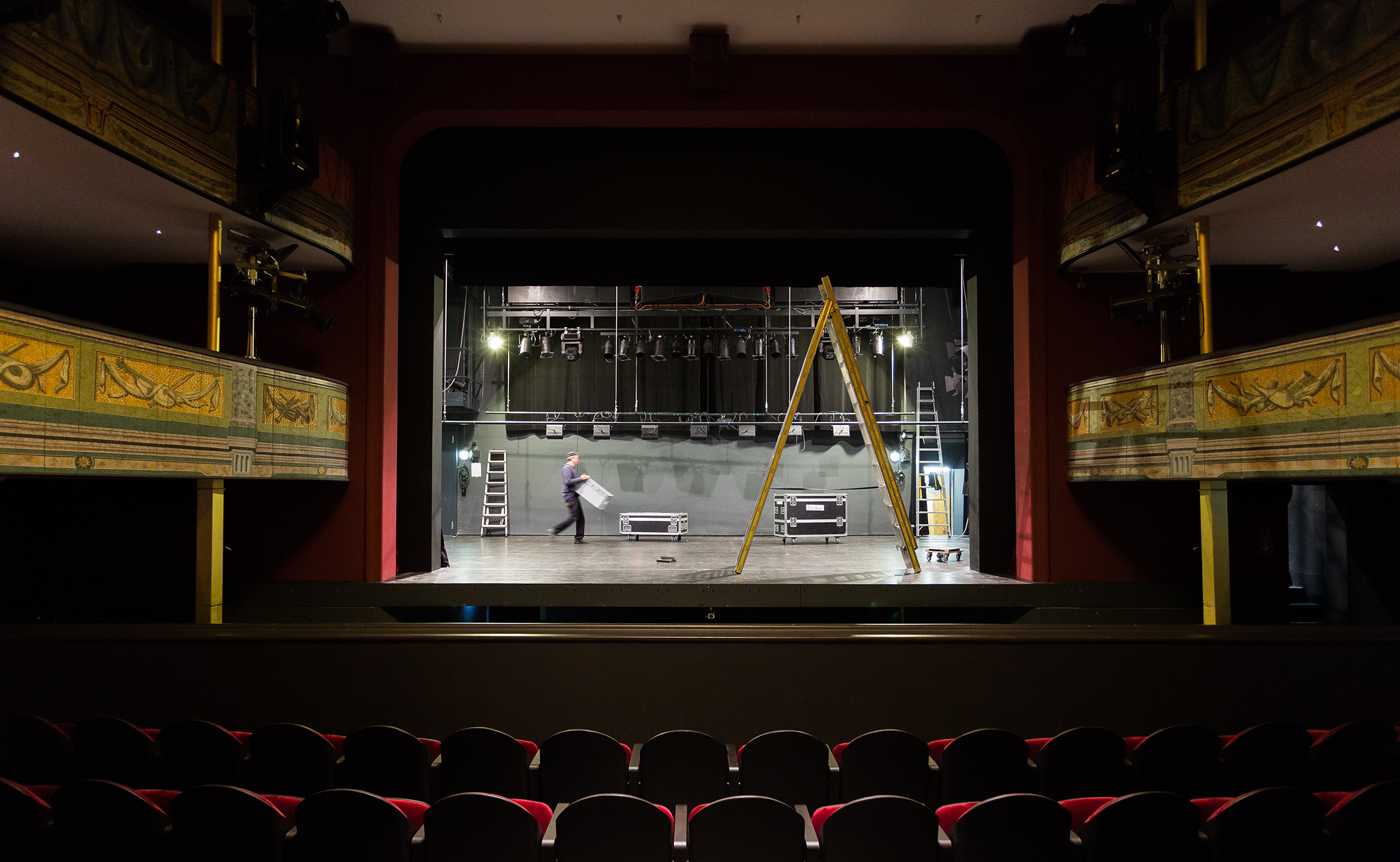 苏黎世城市剧院-8