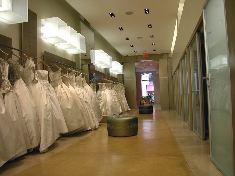 Reem Acra 精品店，纽约地标建筑内的奢华时尚空间-8