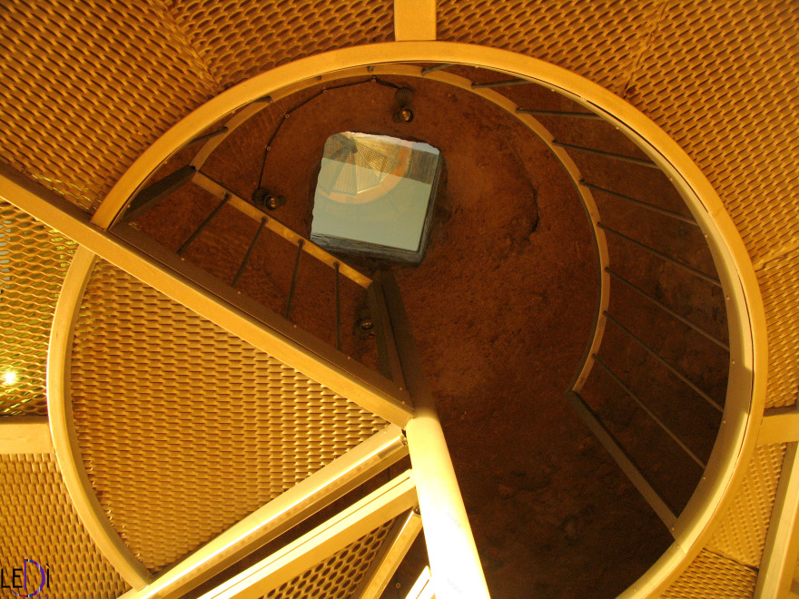 地下室秘境 · 玻璃盒中的彩色世界-9