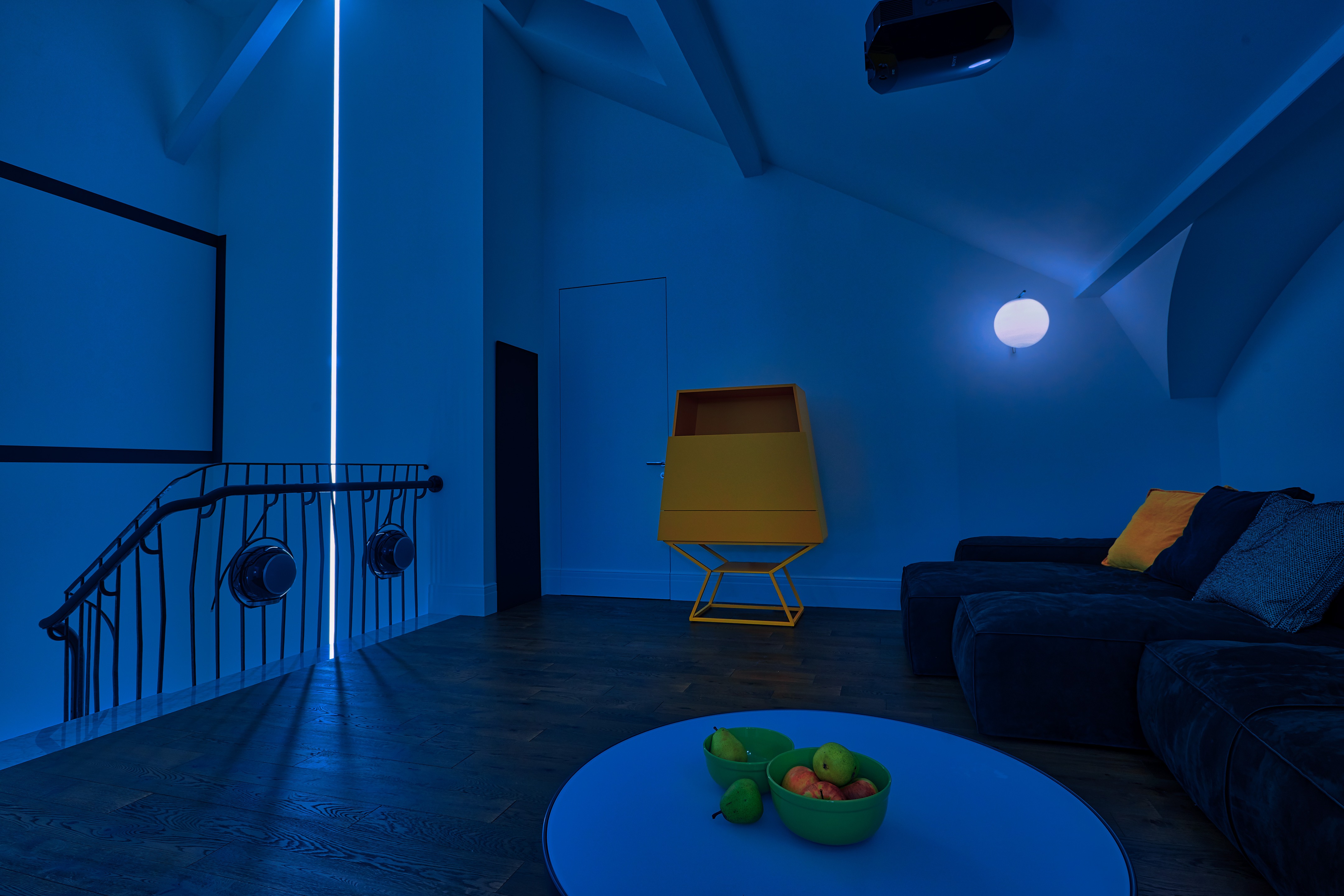 2017 年三层联排别墅影院式客厅设计-35