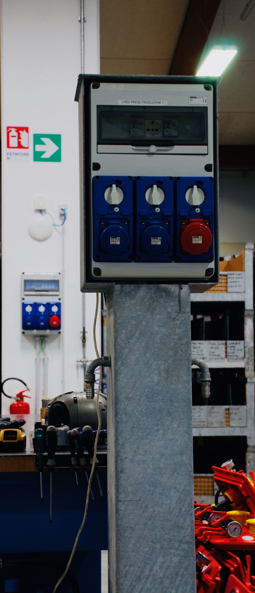 意大利 Polmac 公司总部工厂室内设计案例-14