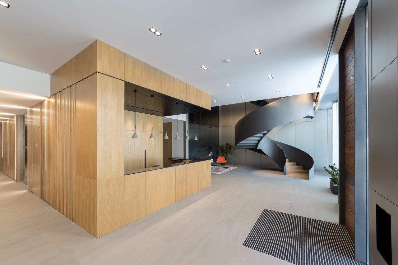 西班牙 AUTIS 公司总部，现代工业风室内设计-1