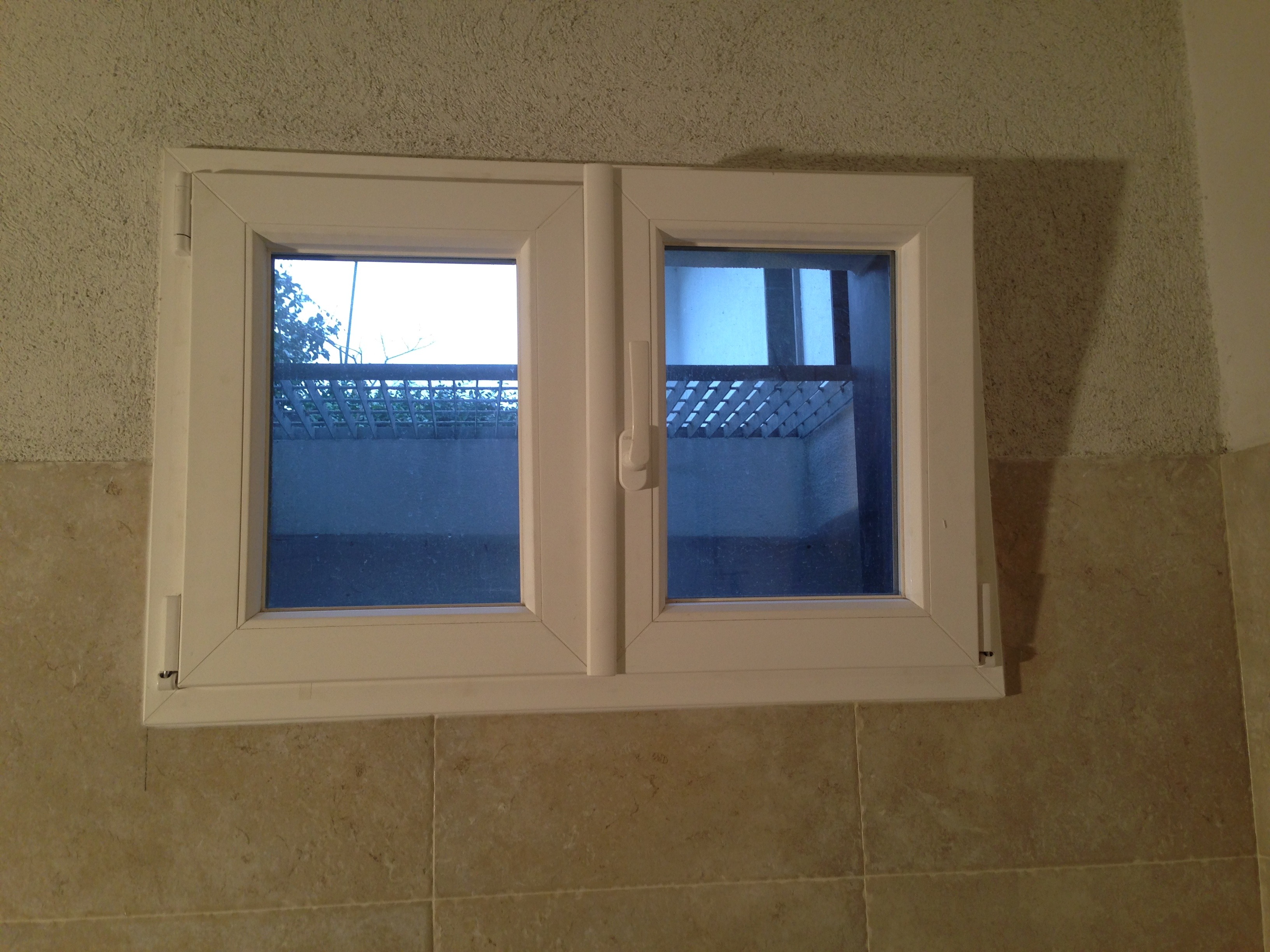 2015 年完成的地下室公寓重建与外部区域调整-24