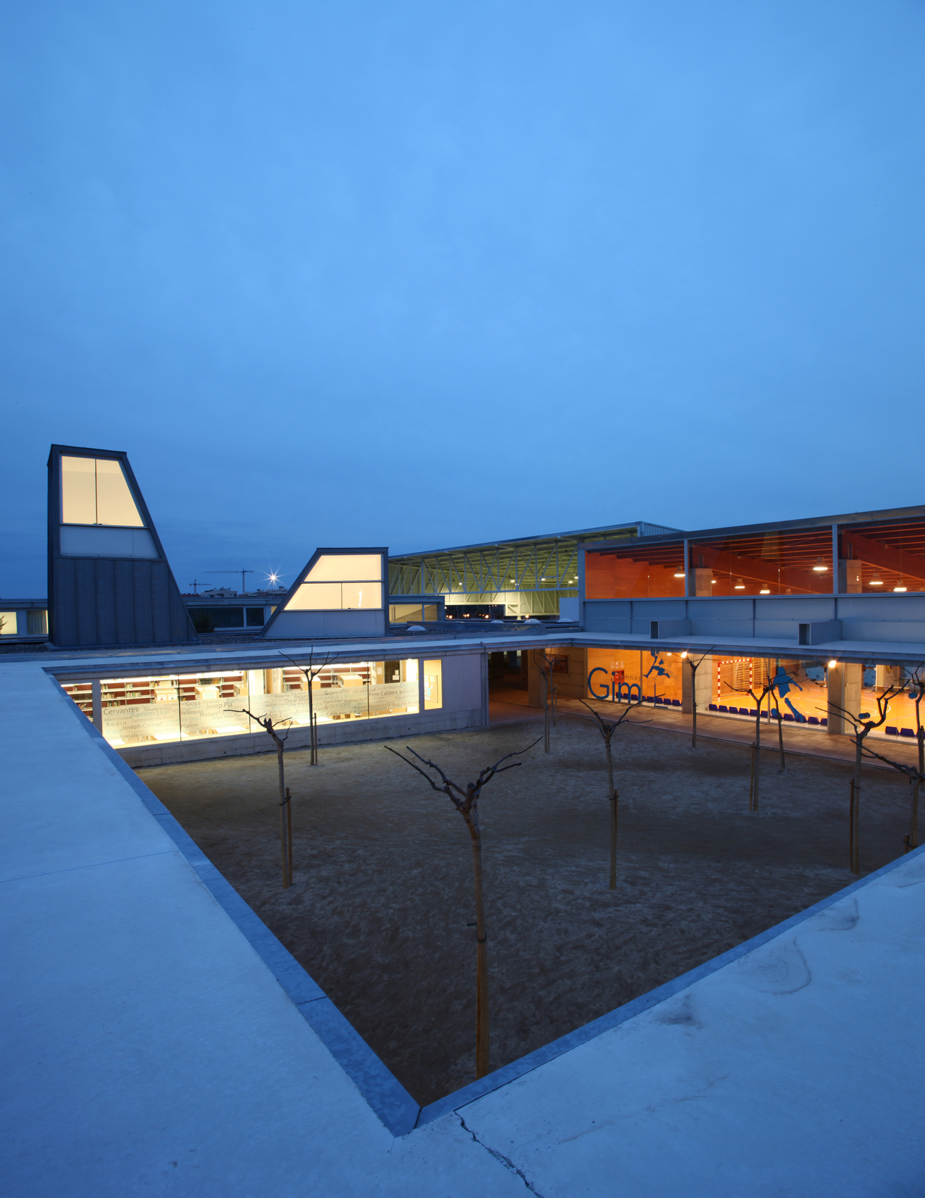 绿色环绕的 Elisabeth 学校,打造自然延伸的教育空间-5