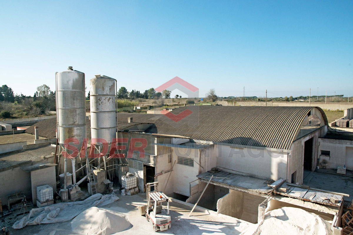 2017 年 Paviblok 工业建筑屋顶翻新及 asbestos 清理案例-2