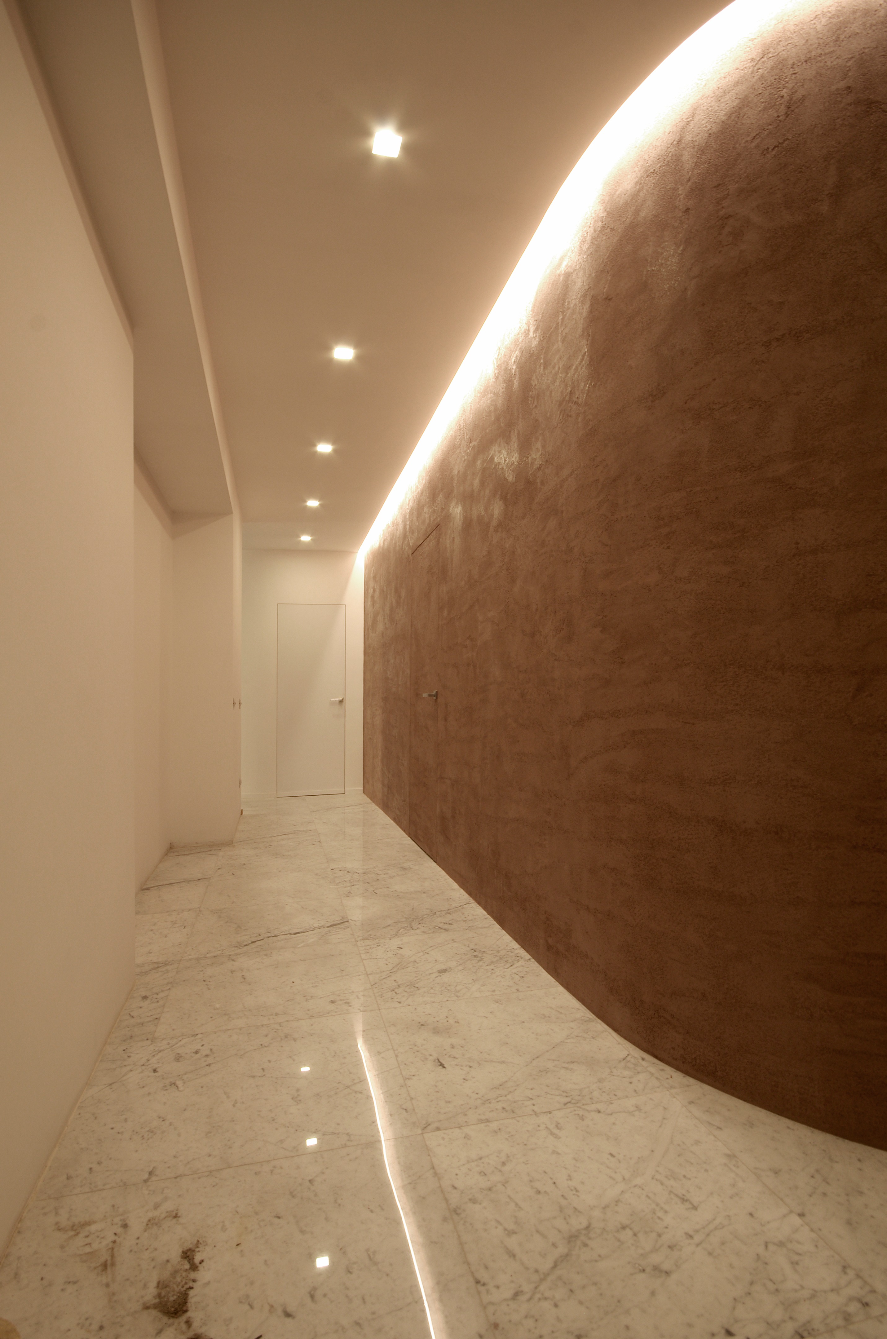 历史与当代交融的罗马公寓设计-1