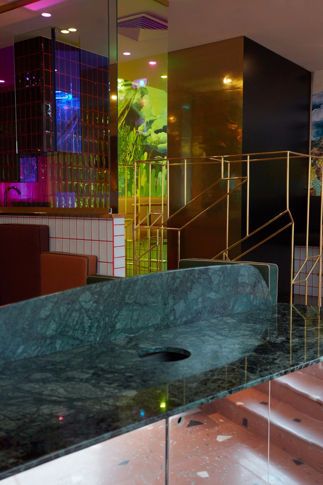 俄罗斯 Midiya Café 咖啡 | LPTV DESIGN 打造餐饮新地标-9