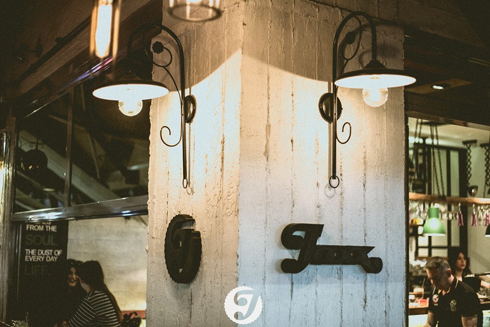 2015 年完成的 Jaxx 咖啡酒吧 | 现代简约风格的魅力展示-18