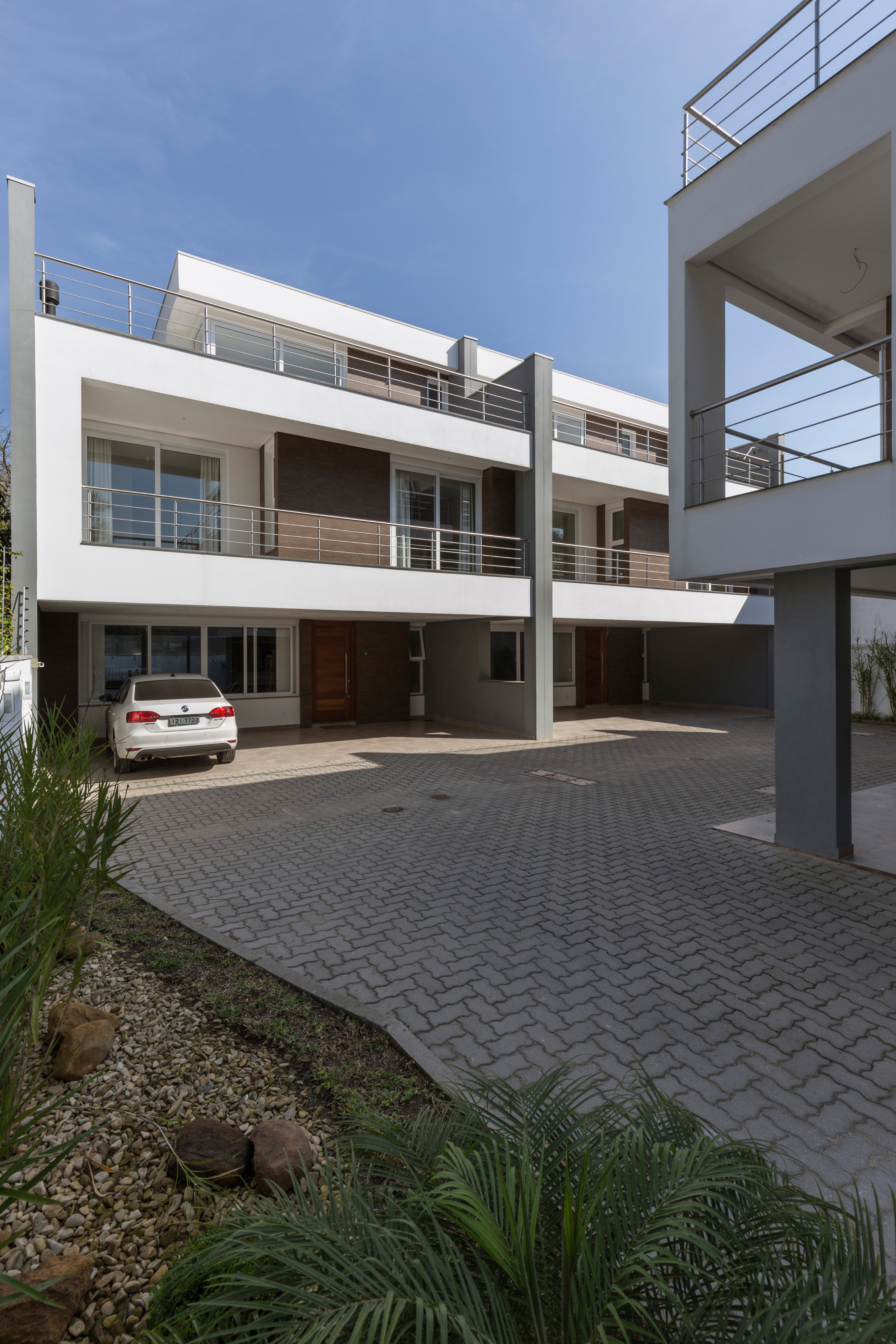 融合社区文化的巴西 Caeté 小公寓设计-6