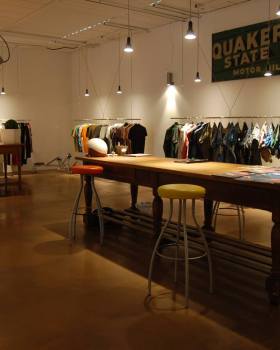旧店翻新演绎时尚空间——B.Group Showroom