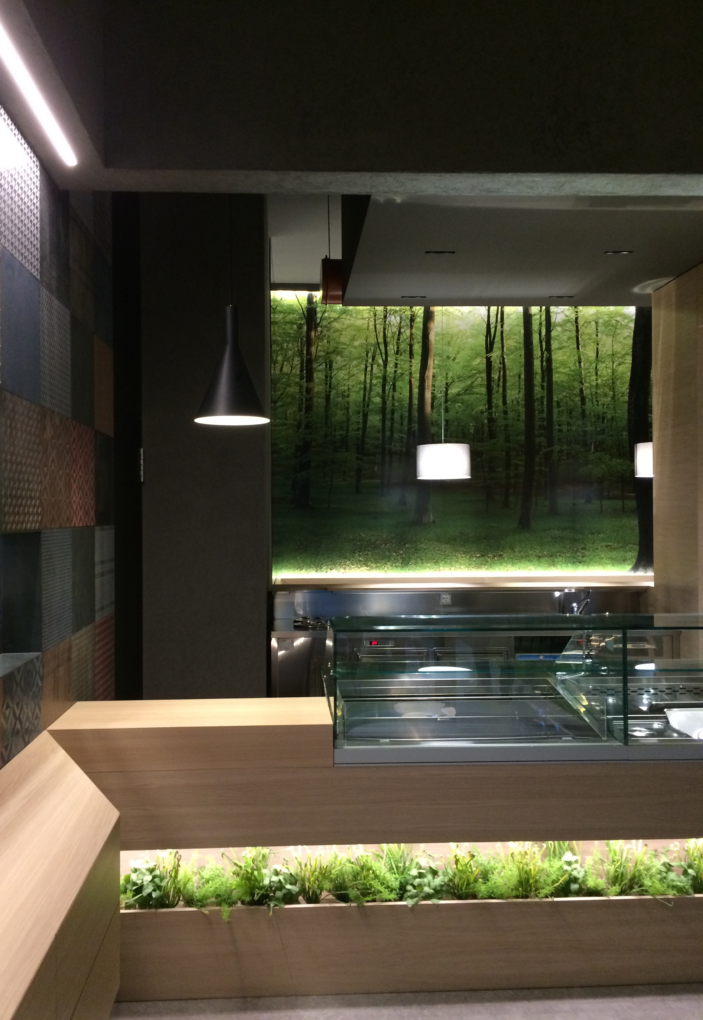 self可译为自我自身自己等;cafè应是café,可译为咖啡馆咖啡店-8