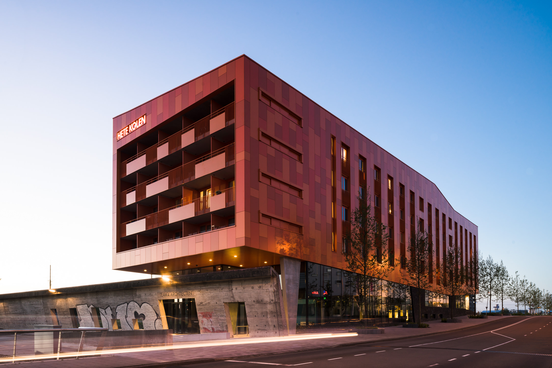 城市更新之作 | 公共空间与建筑的完美融合-0